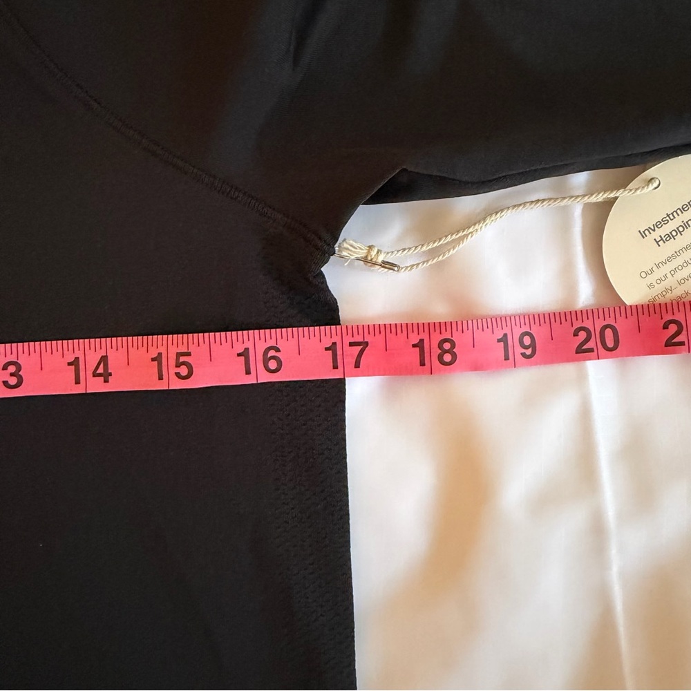 NWT Vuori Long Sleeve Seamless Surge Tee Black Size Large - Picture 8 of 9